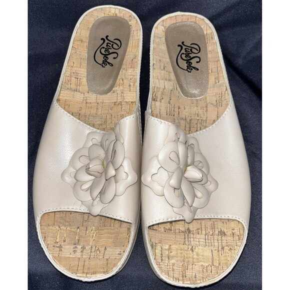 Pure Sole Sandals beige leather with flower accent on the top Women Sz 8 - Picture 1 of 14